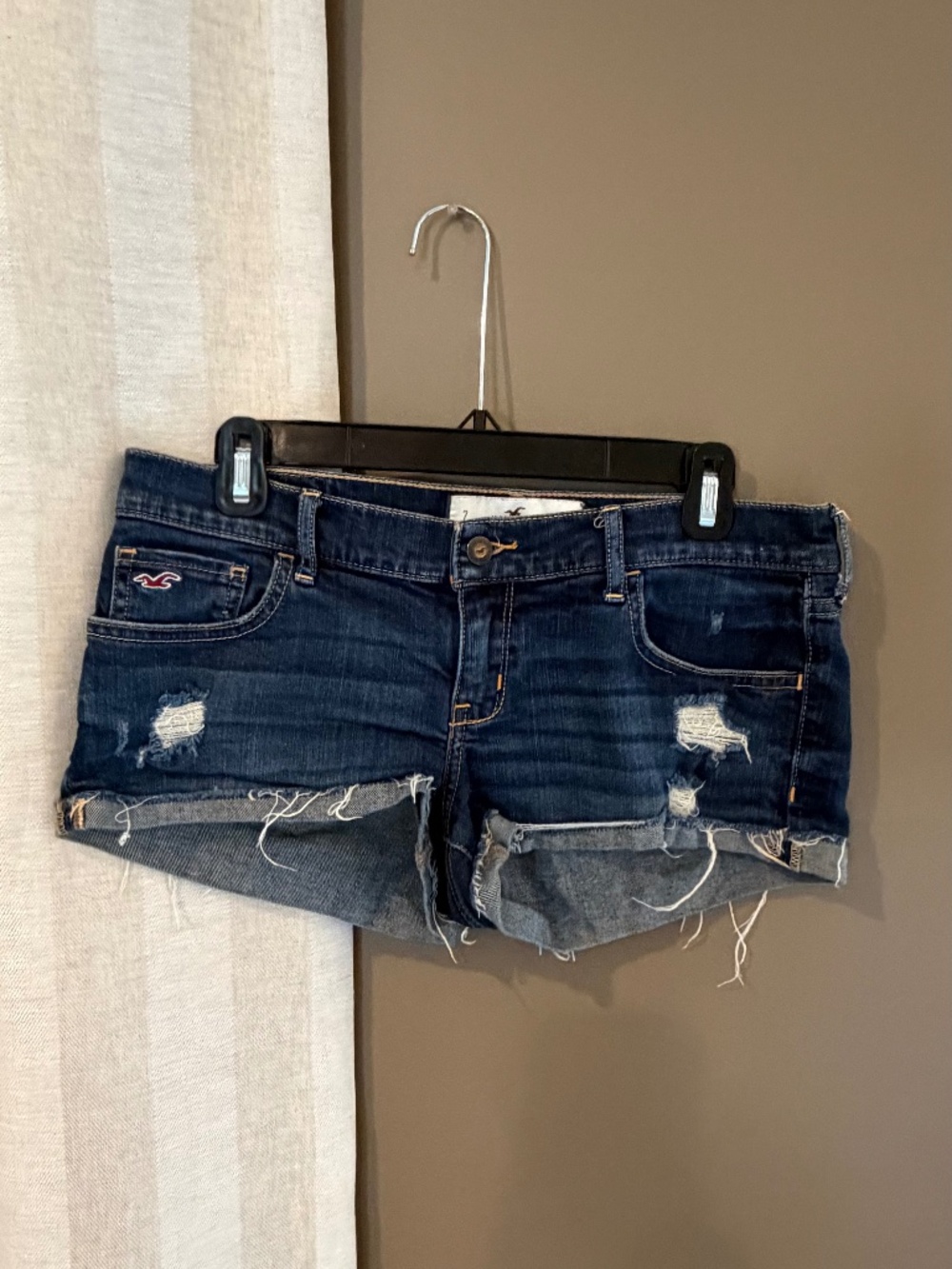 Hollister Y2K Women's Denim Ultra Low Rise Dark Wash Bootie Shorts, Size 7